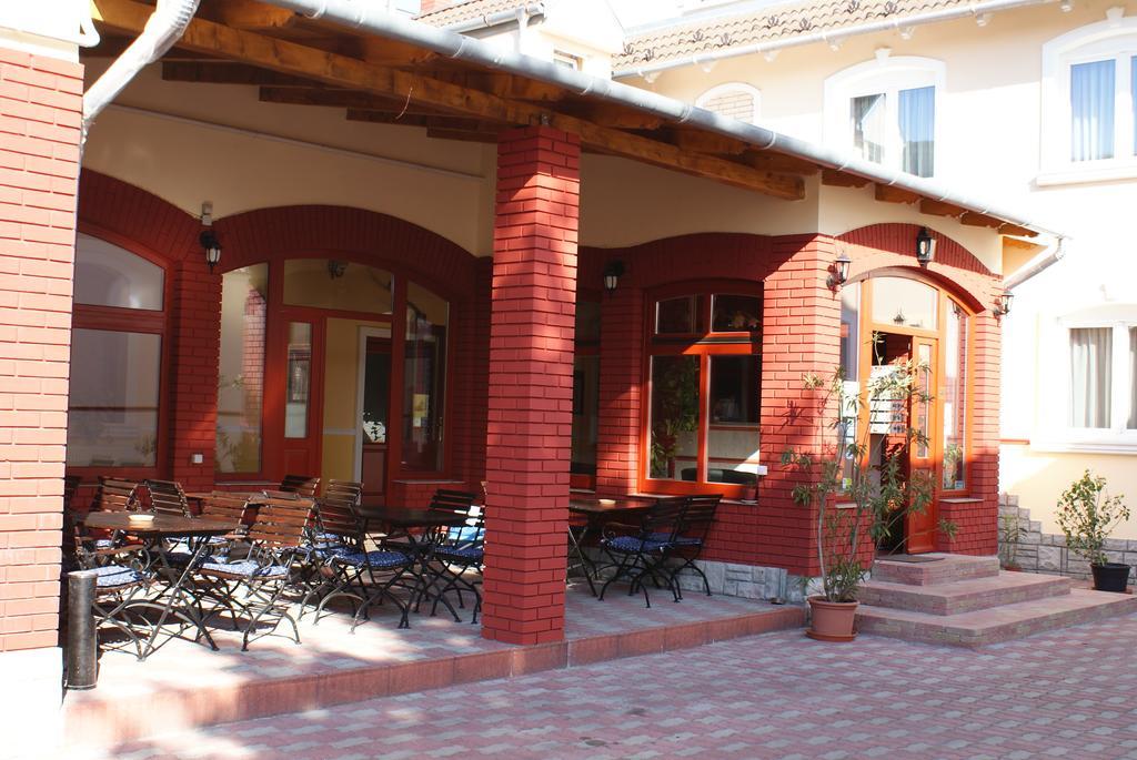 Hotel Palota City Budapesta Exterior foto