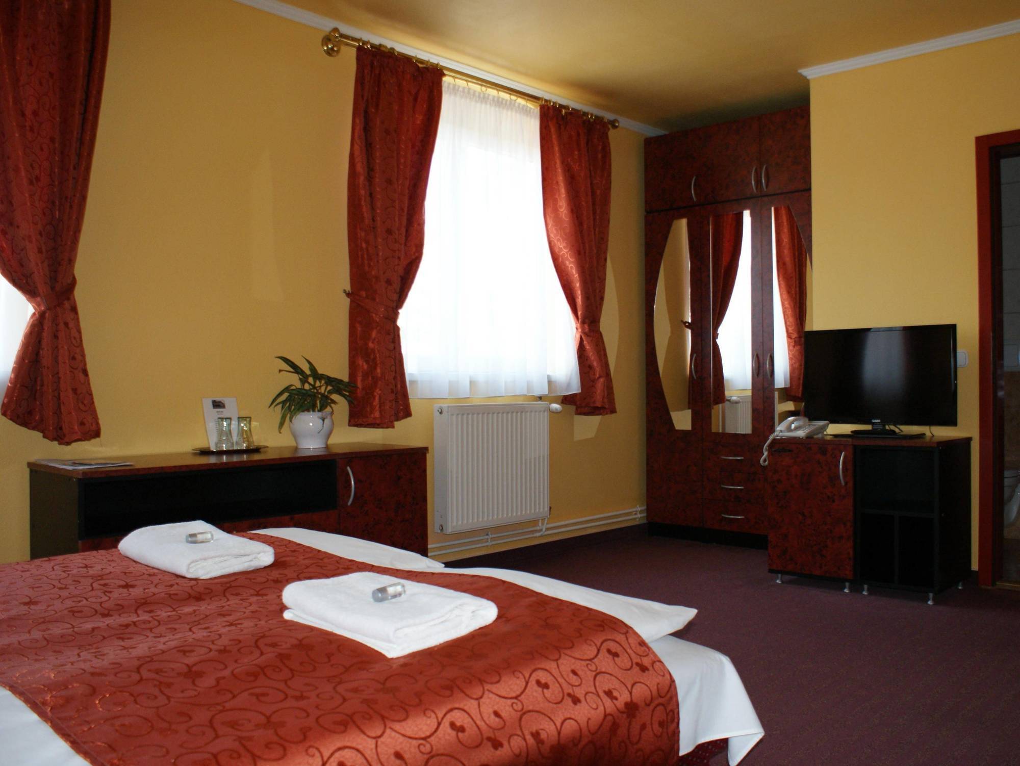 Hotel Palota City Budapesta Exterior foto